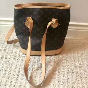 Louis Vuitton Petite Bucket Bag
